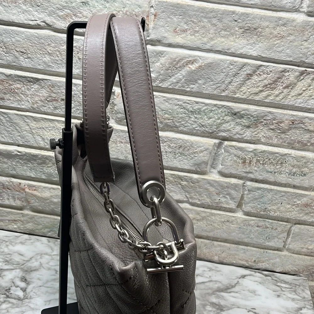 MICHAEL KORS LONI 2 WAY QUILTED LARGE TOTE BAG WITH TAGS. - Picture 5 of 16